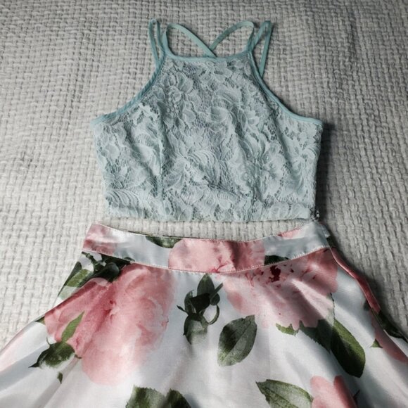 Speechless Blue Lace Halter Top w/ White&Pink Satin Floral Skirt Prom Set SIZE 5 - Picture 2 of 9